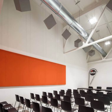 Sina – trattamento acustico sala conferenza