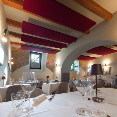 Pannelli fonoassorbenti soffitto ristorante Squid – Caruso Acoustic 7