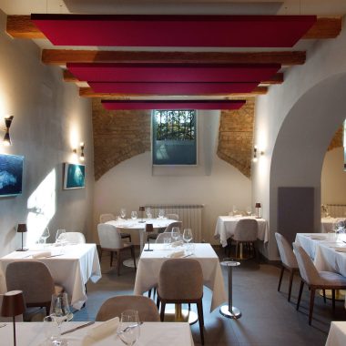Pannelli fonoassorbenti soffitto ristorante Squid – Caruso Acoustic 9